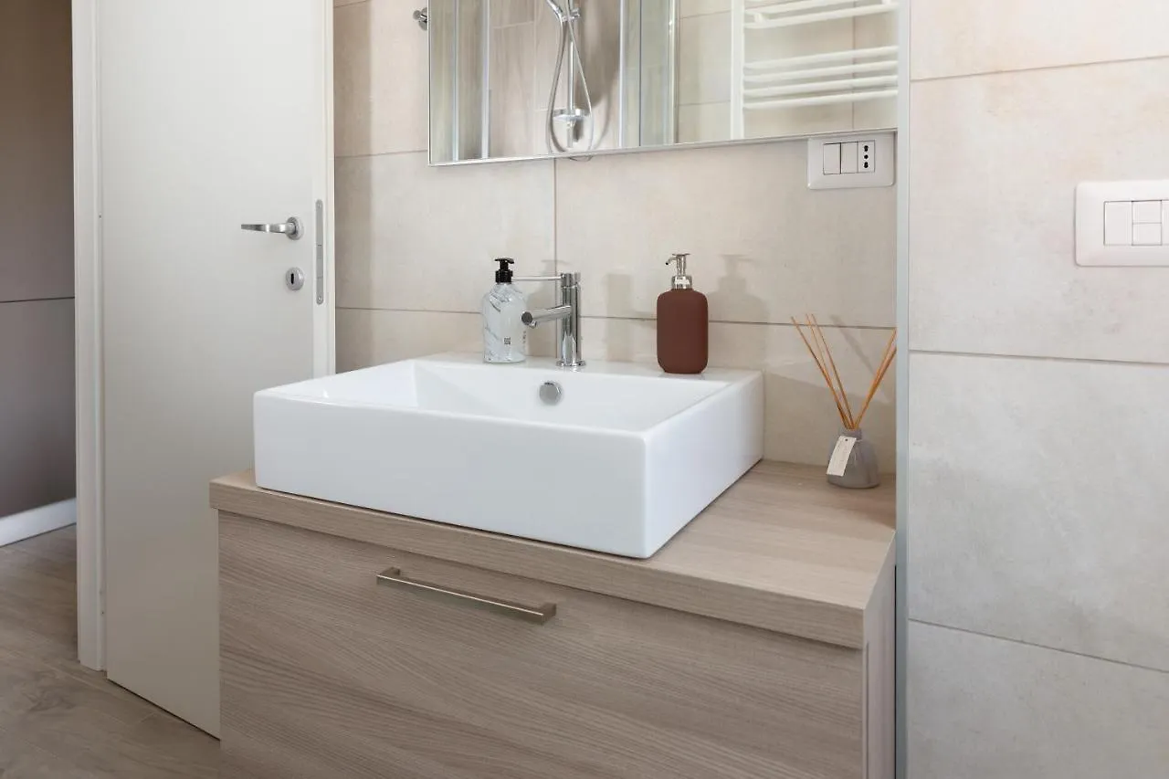 Van Gogh Exclusive Apartment Milano 0*,